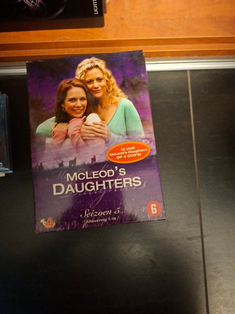 dvd - mcleod's daughters - seizoen 5 afl 1-16 - 4 dvd box, Cd's en Dvd's, Engels, Drama, Ophalen of Verzenden, Zo goed als nieuw