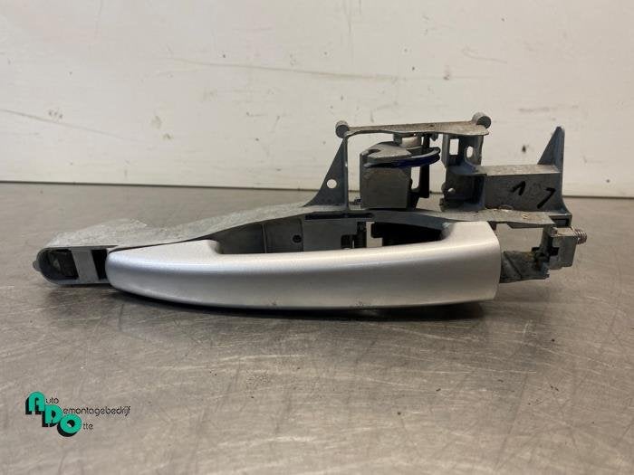 Portiergreep 4Deurs links-voor van een Peugeot 208 (208 12-), Gebruikt, -, -, Ophalen of Verzenden