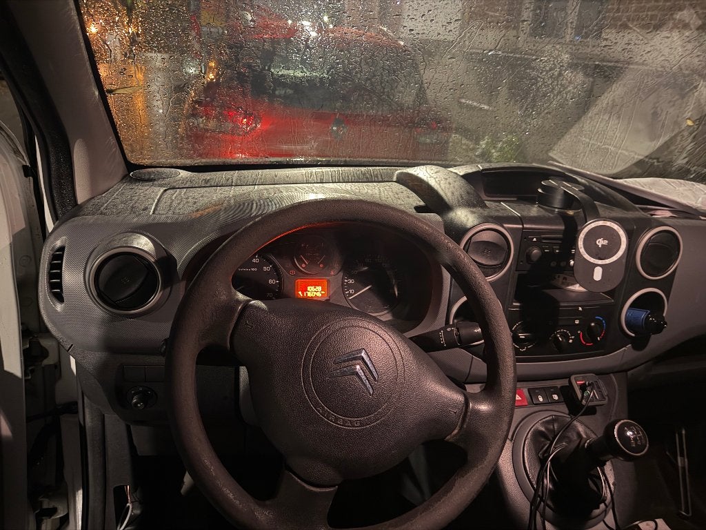 Citroen berlingo 3zit, Auto's, Voorwielaandrijving, Stof, Zwart, 4 cilinders