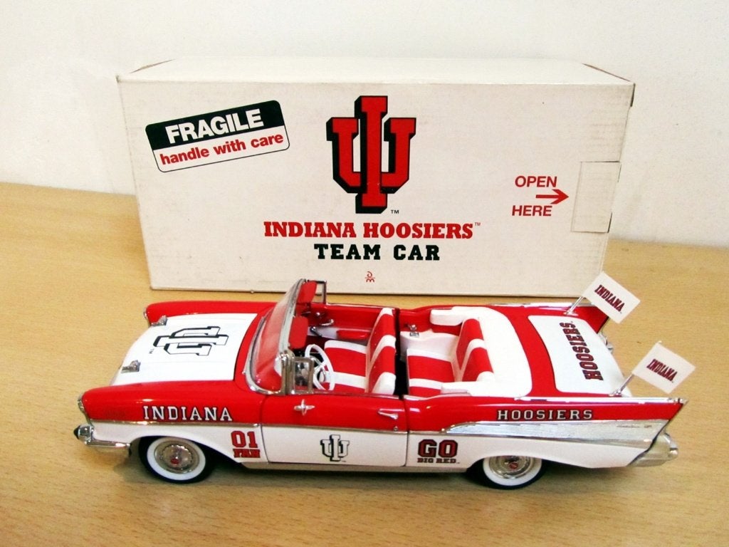 1957 Chevy Bel Air INDIANA HOOSIERS Team Car Danbury Mint, Overige merken, Auto, Groter dan 1:32, Nieuw