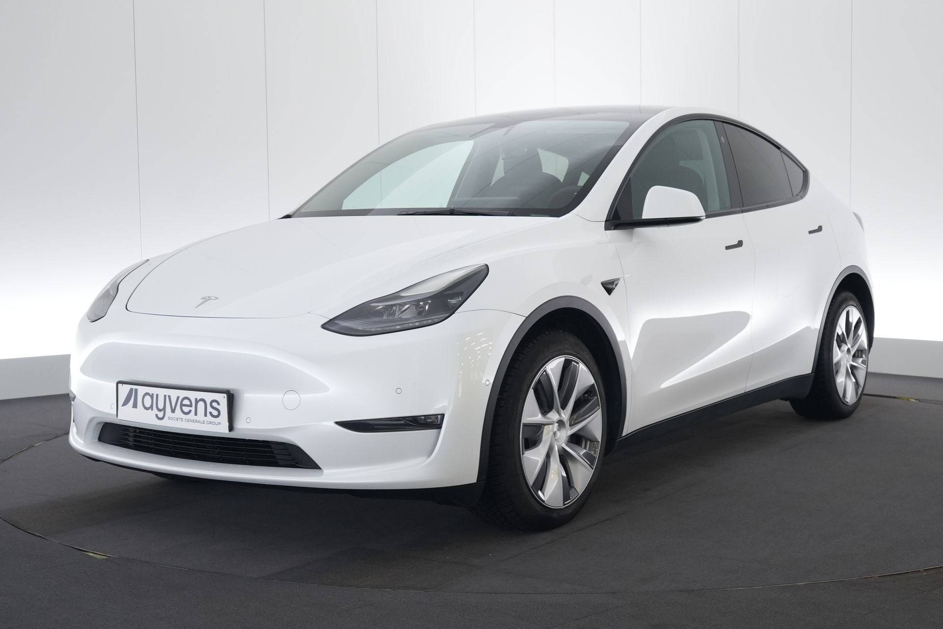 (2CDJ714) TESLA MODEL Y, Autos, Cuir, Achat, Entreprise, Carnet d'entretien