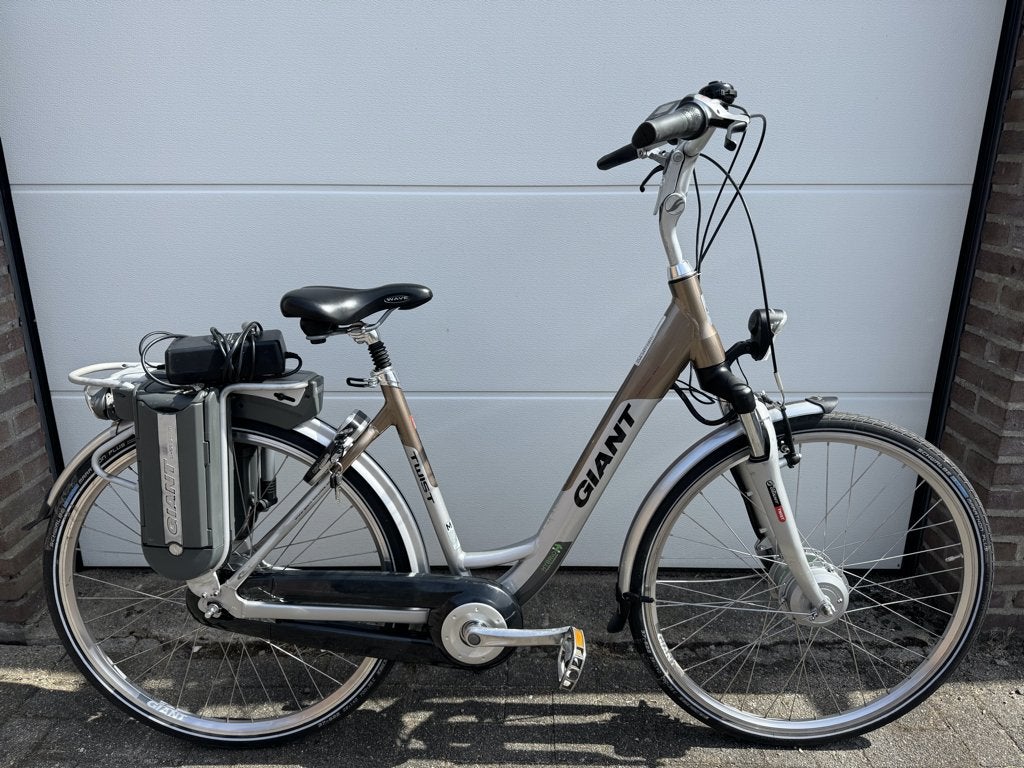 Giant elektrische fiets met twee accu’s | maat M, Fietsen en Brommers, Ophalen, Gebruikt, Versnellingen, Giant