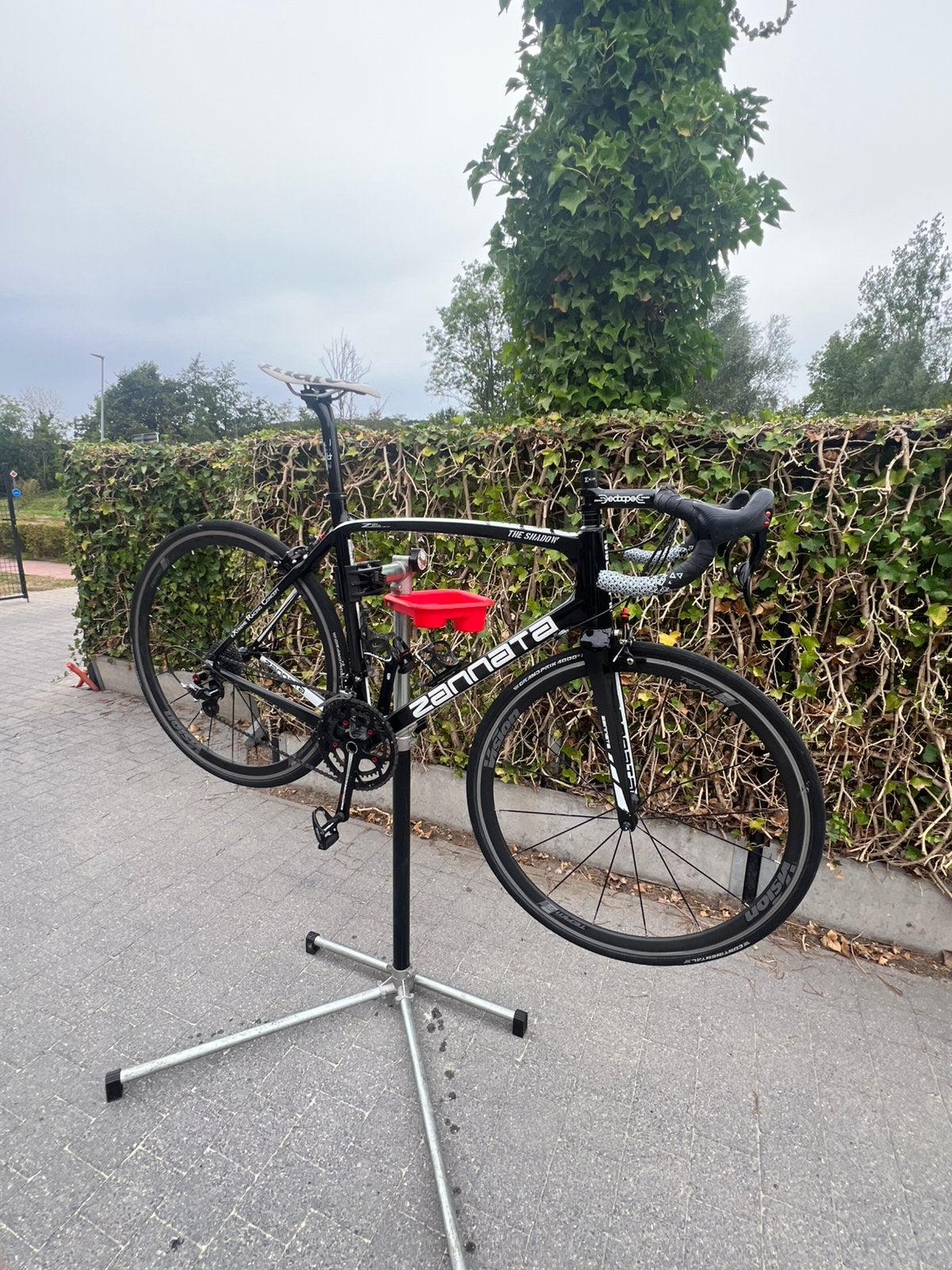 Zannata the shadow, Fietsen en Brommers, Ophalen, Zo goed als nieuw