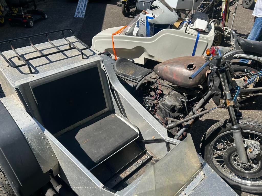 Honda cb 750 met zijspan wiel geremd voor onderdelen, Enlèvement, Utilisé