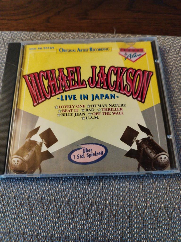 Michael Jackson cd, Ophalen