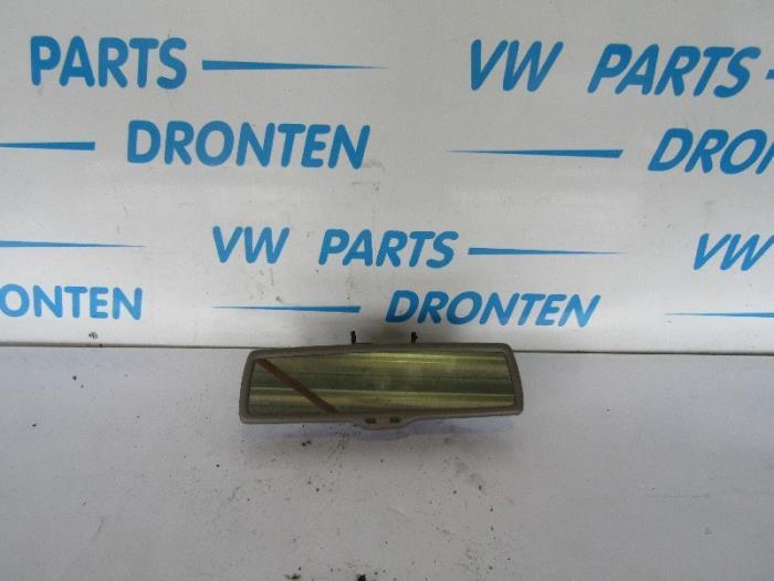 Binnenspiegel van een Volkswagen Passat, Gebruikt, -, Volkswagen, -