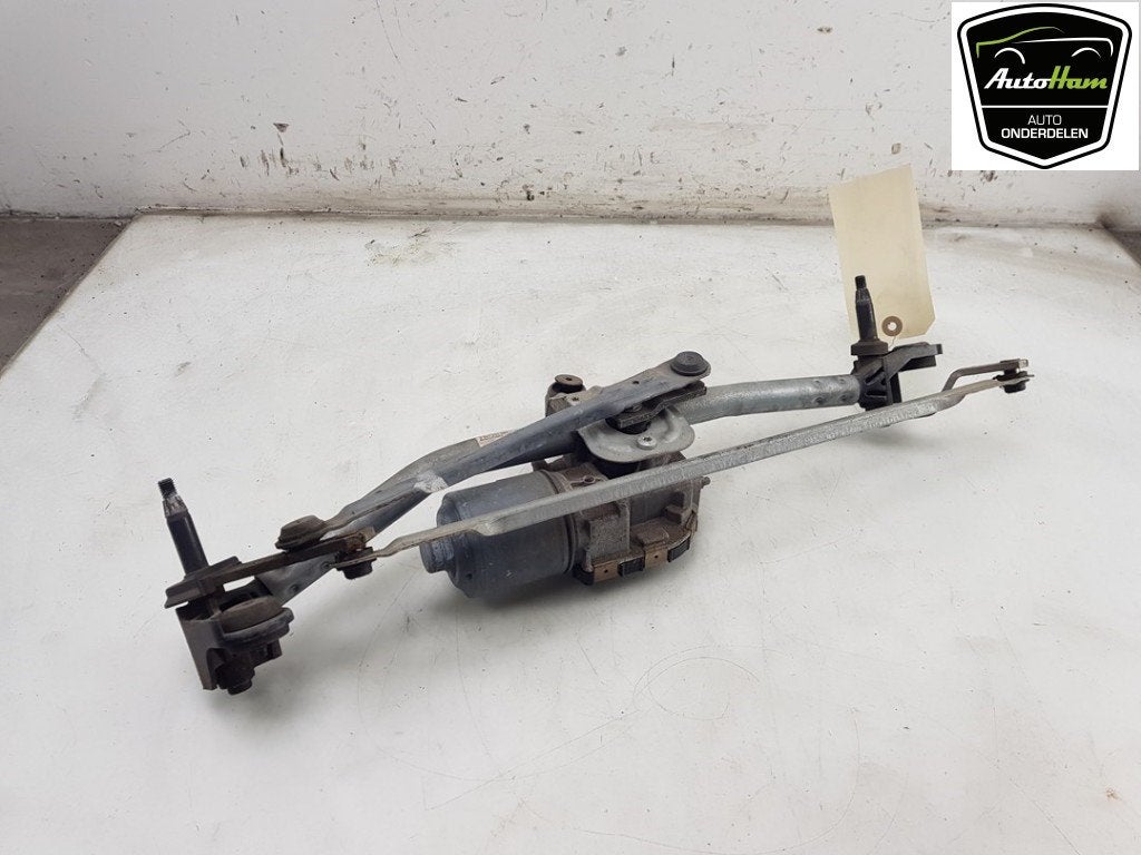 MOTEUR + TRINGLERIE ESSUIE GLACE AVANT (|8V1955023D|8V195511, Robert Bosch AG, Audi, Utilisé, Robert-Bosch-Allee 1
74232  Abstatt, DE