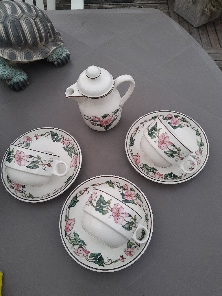 Villeroy & Boch 3 Tasses + s/tasses + Pot individuel TBE, Antiquités & Art, Enlèvement ou Envoi