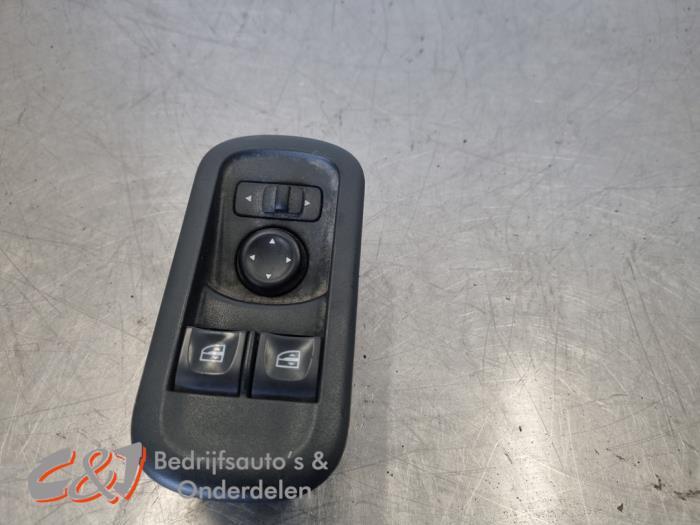 Elektrisch Raam Schakelaar van een Nissan NV400, Gebruikt, -, -, Ophalen of Verzenden