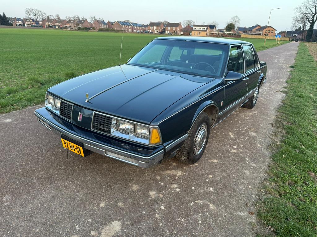 Oldsmobile Delta 88 van 1986 met nieuwe keuring, Auto's, Particulier, Te koop, Benzine