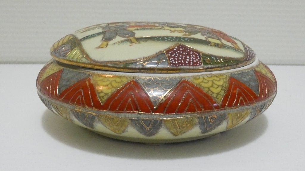 China -Satsuma- platte schaal met deksel [2090-E], Antiquités & Art, Antiquités | Accessoires de maison, Enlèvement ou Envoi