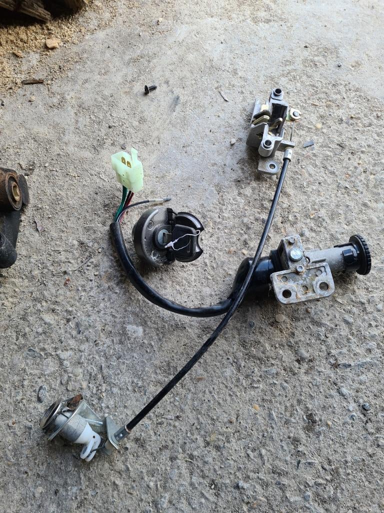 Trottinette Kymco Contact Lock complète 50cc, Vélos & Vélomoteurs, Pièces de cyclomoteur | Général, Enlèvement ou Envoi