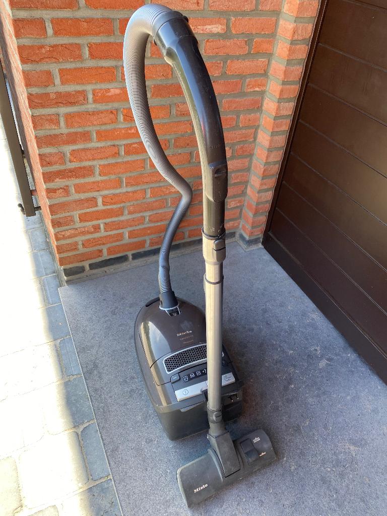 Aspirateur Miele C3, Enlèvement, Utilisé, Miele, 1200 à 1600 watts