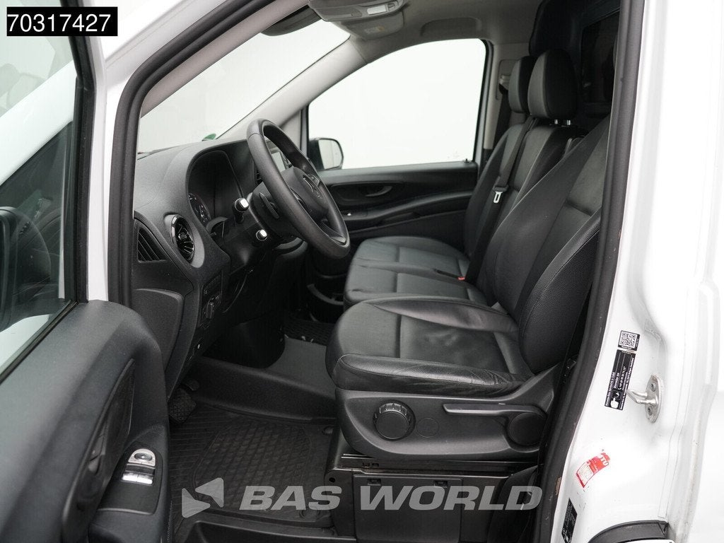 Mercedes Vito 114 Automaat L2H1 Airco Cruise Camera Parkeers, Autos, Camionnettes & Utilitaires, Achat, Euro 6, Entreprise, 3 places