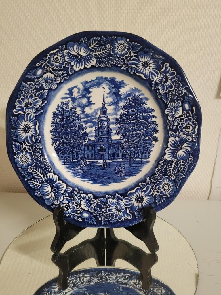 Decoratief bord Engels porselein Staffordshire 1975, Antiek en Kunst, Ophalen of Verzenden