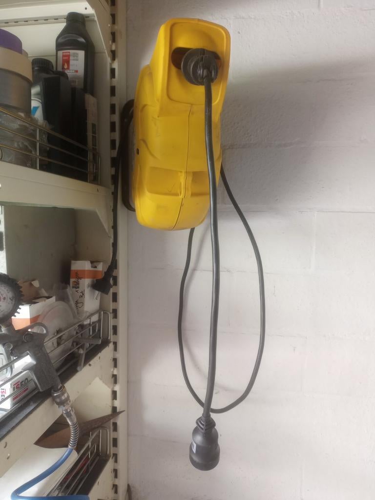 Automatische kabelhaspel van het kwaliteitsmerk Brennenstuhl, Doe-het-zelf en Bouw, Elektriciteit en Kabels, Ophalen