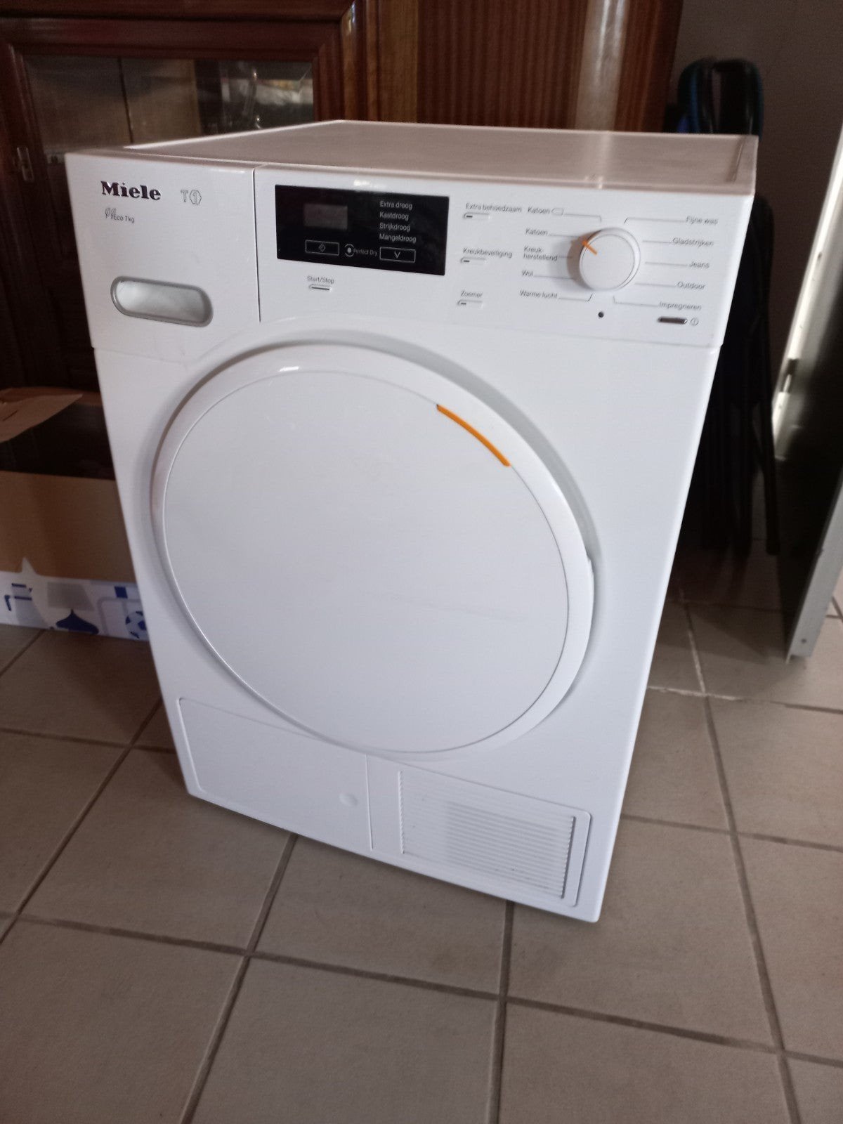 Jonge Miele T1 warmtepompdroger, Enlèvement