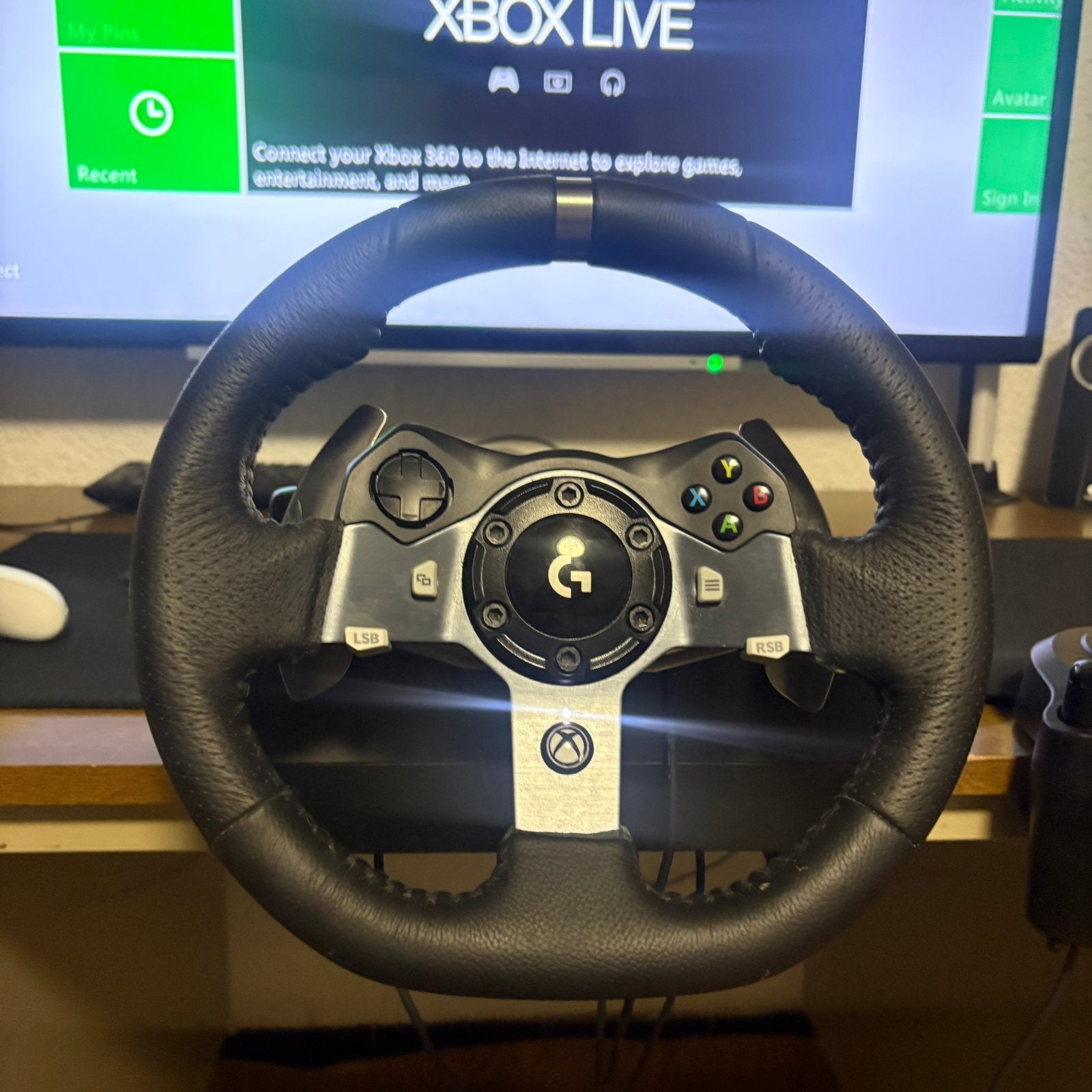 Logitech avec levier de vitesses et pédales pour XBOX et PC, Consoles de jeu & Jeux vidéo, Consoles de jeu | Xbox | Accessoires