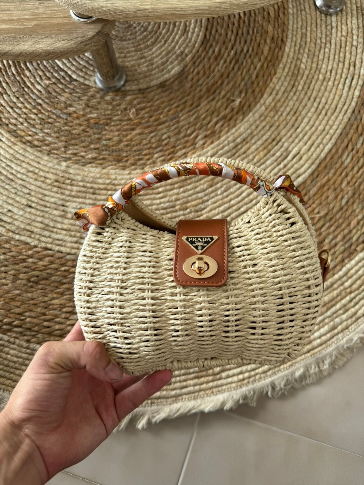 Prada Raffia Mini Handtas, Handtassen en Accessoires, Tassen | Damestassen, Ophalen of Verzenden, Nieuw, Handtas