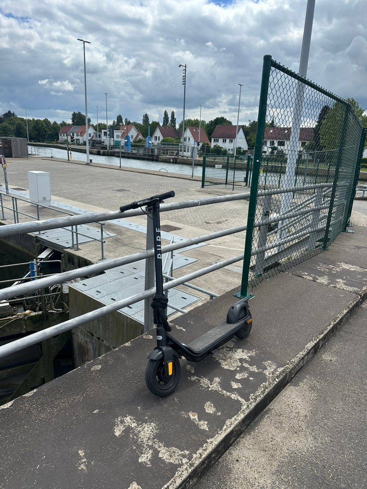 Pure step elektrisch, Fietsen en Brommers, Ophalen, Zo goed als nieuw