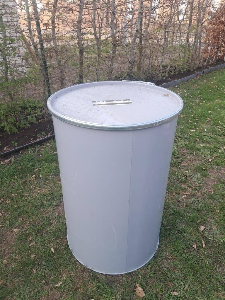 Propere 200l vaten/ opslagton/ regenton, Ophalen