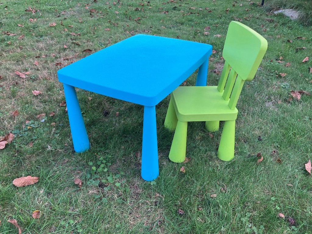 IKEA kindertafel met stoeltje, Kinderen en Baby's, Ophalen, Zo goed als nieuw, Tafel(s) en Stoel(en)