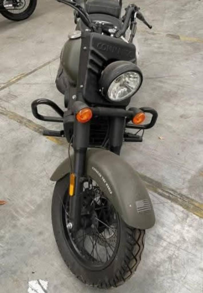Moto neuf jamais roulé ZERO KILOMÈTRES