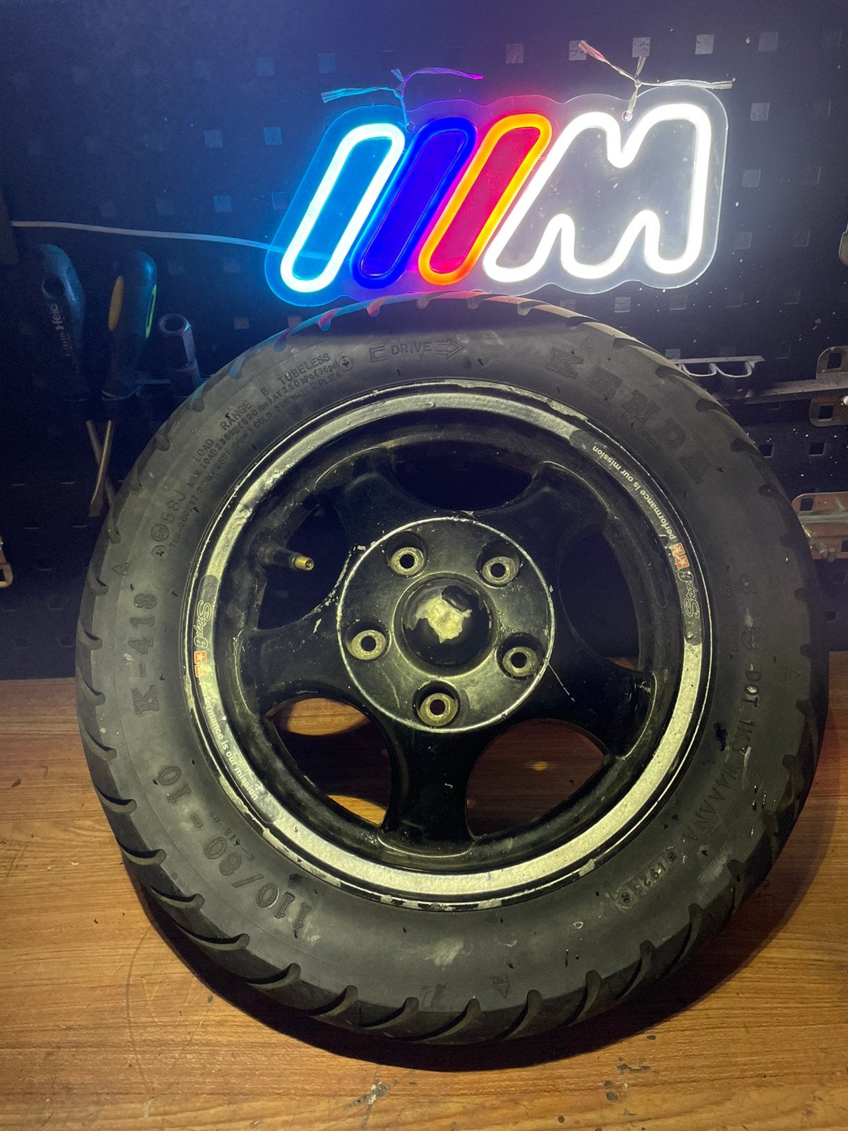 Piaggio hexagon velg met goede band, Ophalen of Verzenden, Gebruikt, Overige typen, Piaggio