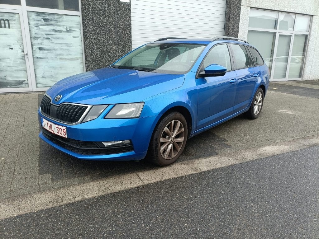 Skoda octavia combi 2017, Autos, Euro 6, 103 g/km, Entretenue par le concessionnaire, Noir
