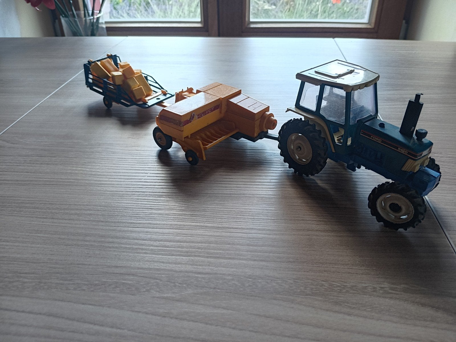 Lotje britains in bespeelde staat, Hobby en Vrije tijd, Modelauto's | 1:32, Ophalen of Verzenden, Britains