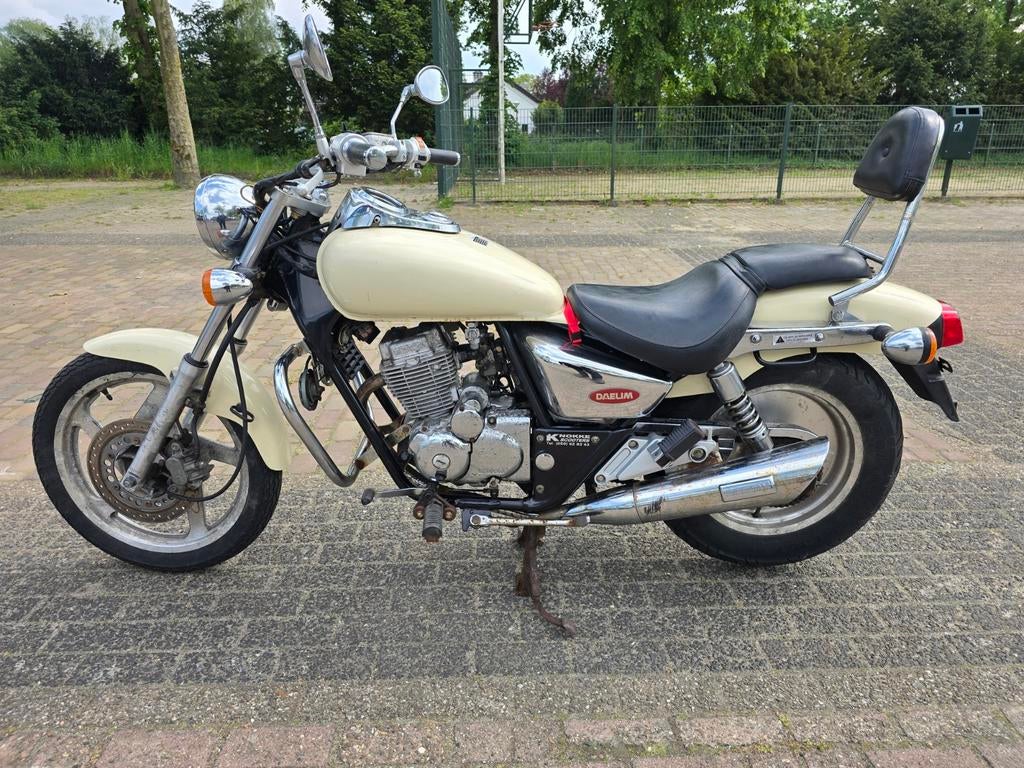 Daelim 125 cc geen papieren ! € 750 euro, Motos, Particulier