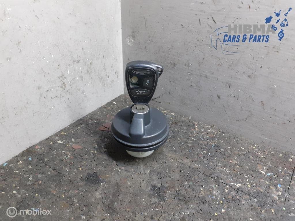 Tankdop+sleutel Chrysler 300C 3.0 V6 CRD ('04-'11), Gebruikt, Chrysler, Ophalen of Verzenden, Chrysler