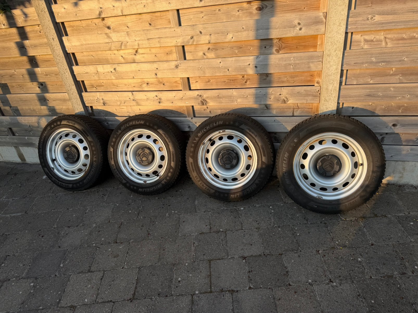 Citroen Berlingo 2016 velgen en banden, Auto-onderdelen, Ophalen, 15 inch, Winterbanden, Band(en)
