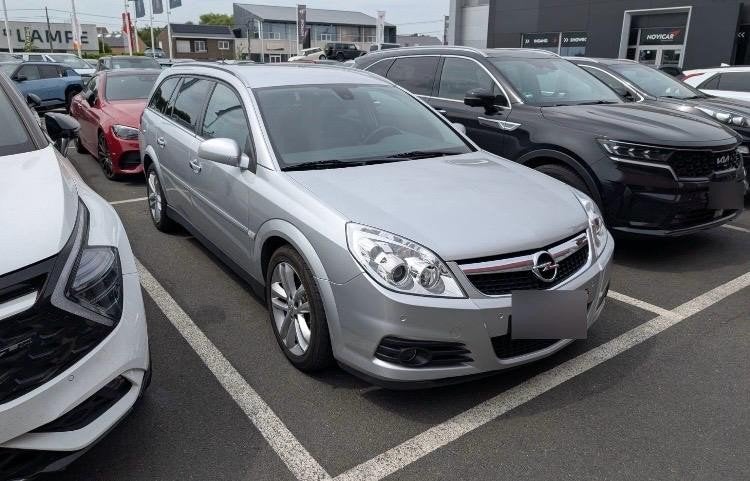 Opel Vectra 1.9 cdti automaat met airco, Autos, Opel, Argent ou Gris, Achat, 110 kW, Entretenue par le concessionnaire