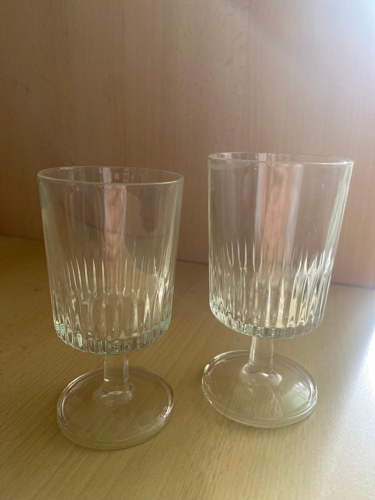 Verres a vin (9 petits et 10 grands), Ophalen, Zo goed als nieuw