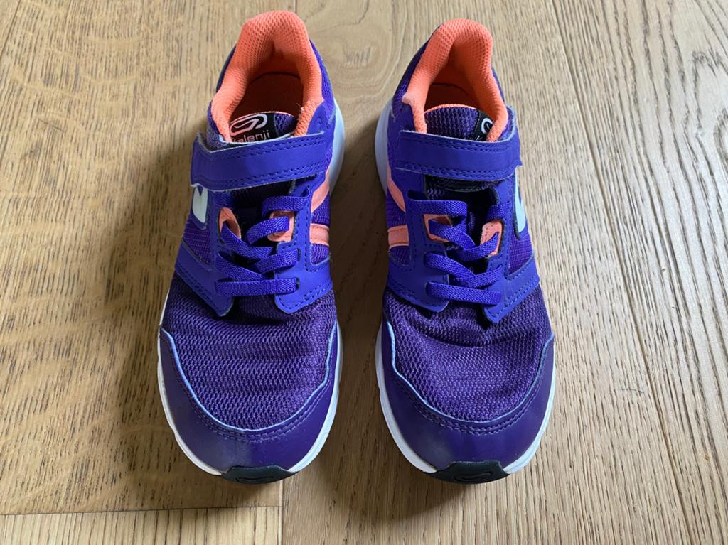 Paarse sportschoenen van Decathlon - maat 34, Gebruikt, Meisje, Sportschoenen, Ophalen of Verzenden