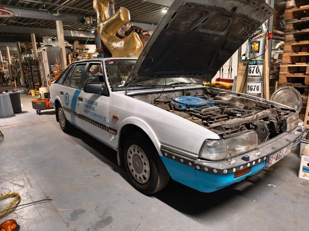 Mazda 626 voor onderdelen / goede motor!, Autos, Mazda, Achat, Entreprise, Tissu