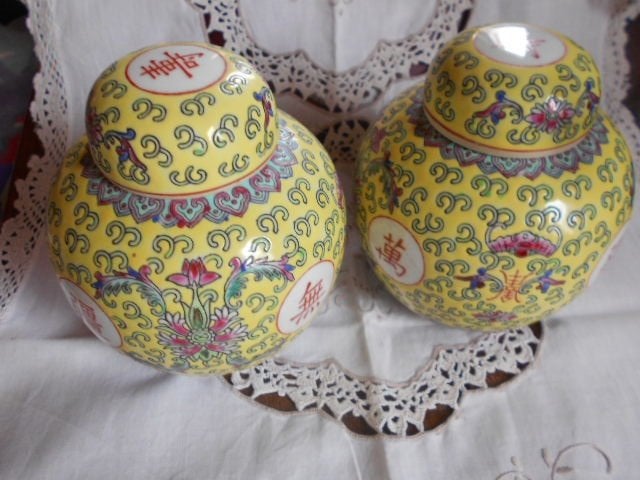 china, 2 potjes in nieuwe staat, Ophalen of Verzenden