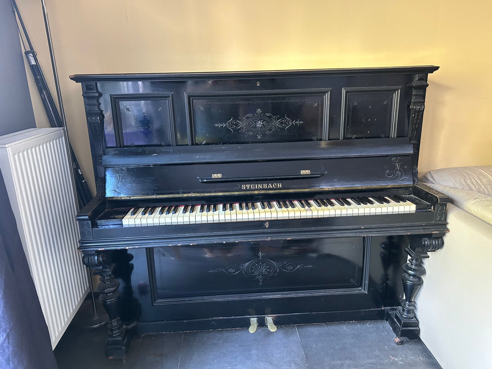 Piano gratuit, Enlèvement, Utilisé, Noir, Piano