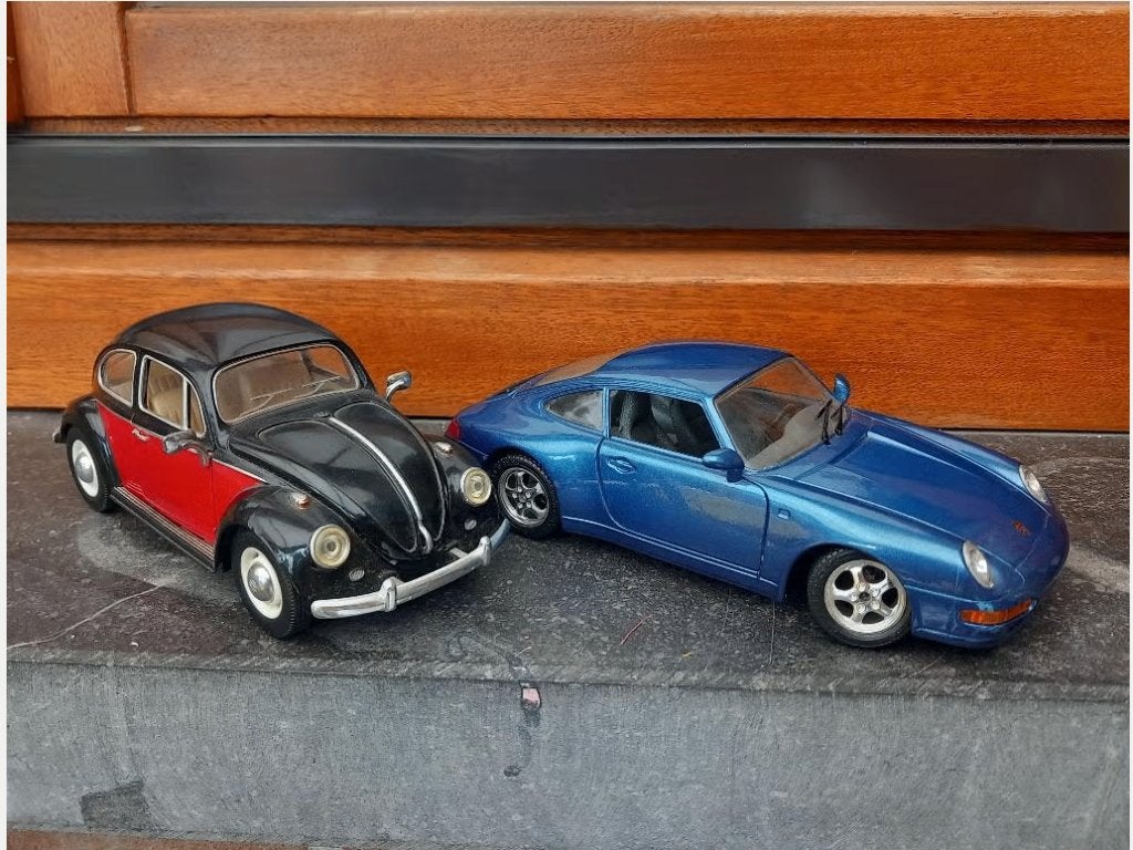 Porsche 911 & Vw Beetle oldtimer , schaal 1:24, Ophalen, Auto