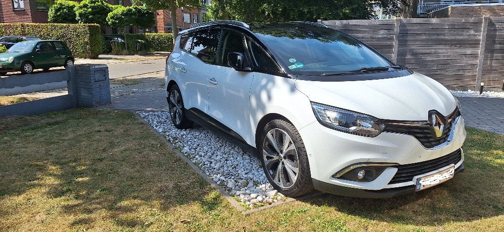 GERESERVEERD. Renault Grand Scénic Intens 7plaatsen AUTOMAAT, Auto's, Dealer onderhouden, Monovolume, 4 cilinders, Leder en Stof