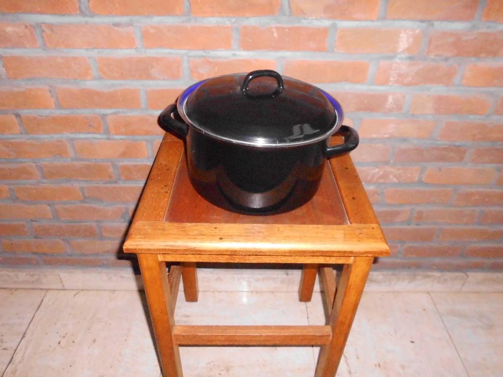 Kookpot in emaille, Huis en Inrichting, Keuken | Potten en Pannen, Ophalen, Gebruikt, Kookpan of Snelkookpan