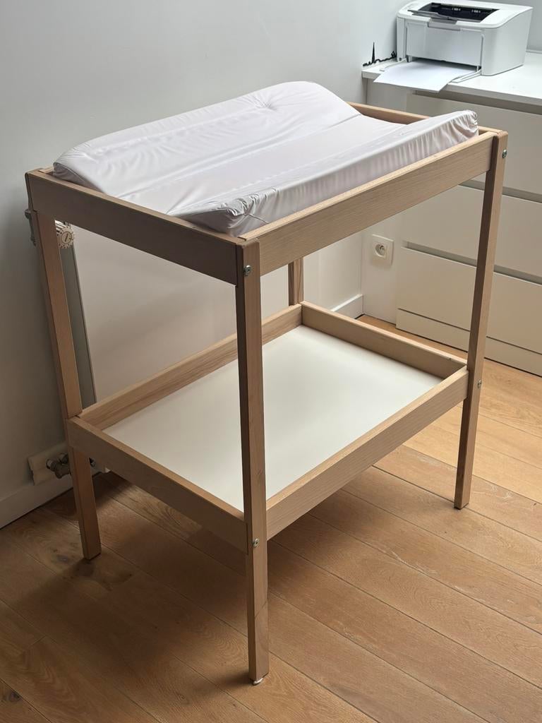 Table de soins pour bébés, Enfants & Bébés, Enlèvement, Comme neuf