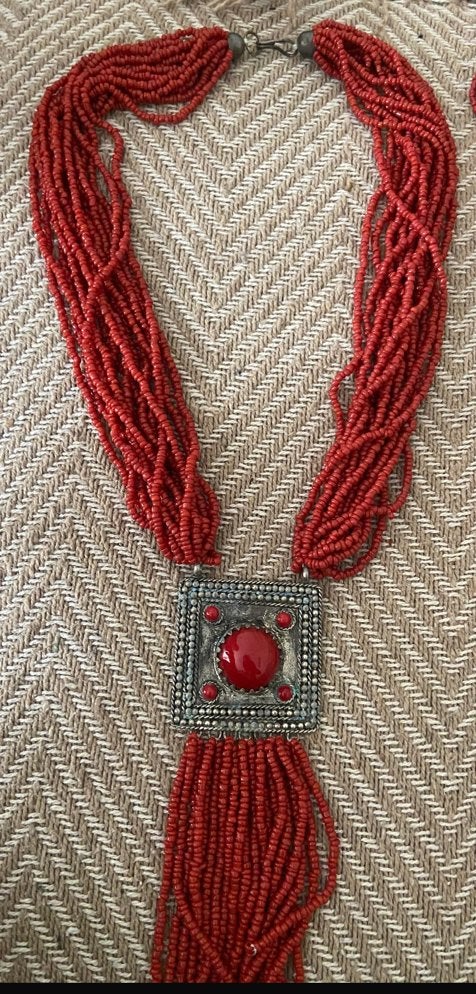 Collier ancien en véritable corail et argent., Handtassen en Accessoires, Kettingen, Ophalen, Zo goed als nieuw, Met edelsteen