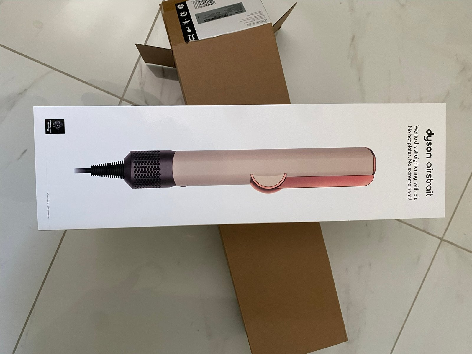 Dyson Airstrait negen!  roségouden keramische editie, Handtassen en Accessoires, Uiterlijk | Haarverzorging, Ophalen, Nieuw, Krultang of Stijltang