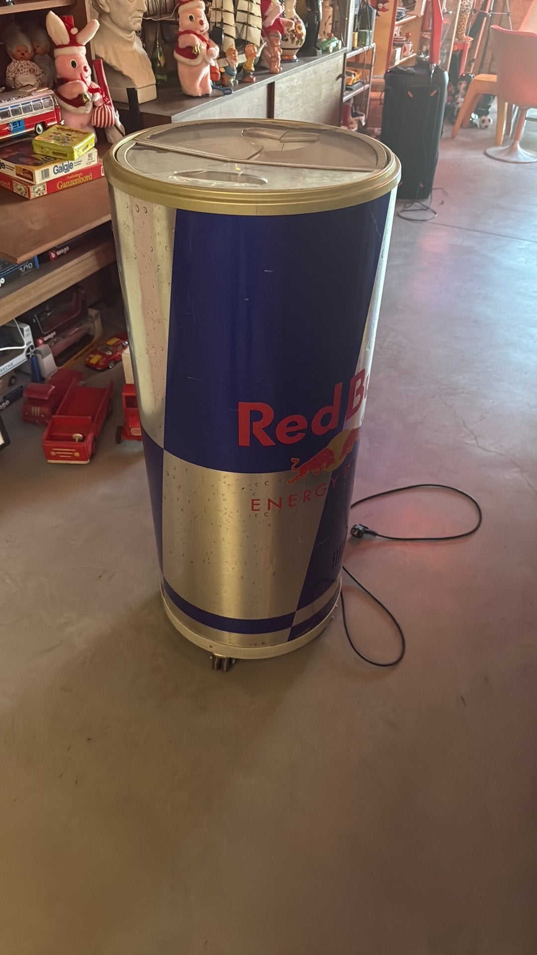 Koelkast red bull, Verzamelen, Automaten | Overige, Ophalen, Zo goed als nieuw