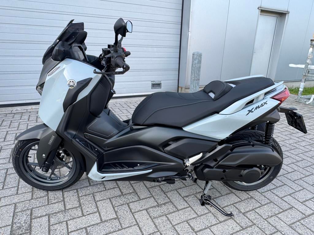 Yamaha X-max TechMax+  125cc  (12/2025) Nieuwe staat!!!, Motoren, Nieuw, Handvatverwarming, 125 cc, 11 kW of minder