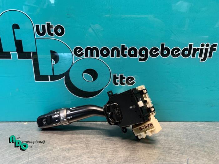 Commutateur feu clignotant d'un Lexus IS 200 (IS 200 99-), -, 3 mois de garantie, Lexus, Utilisé