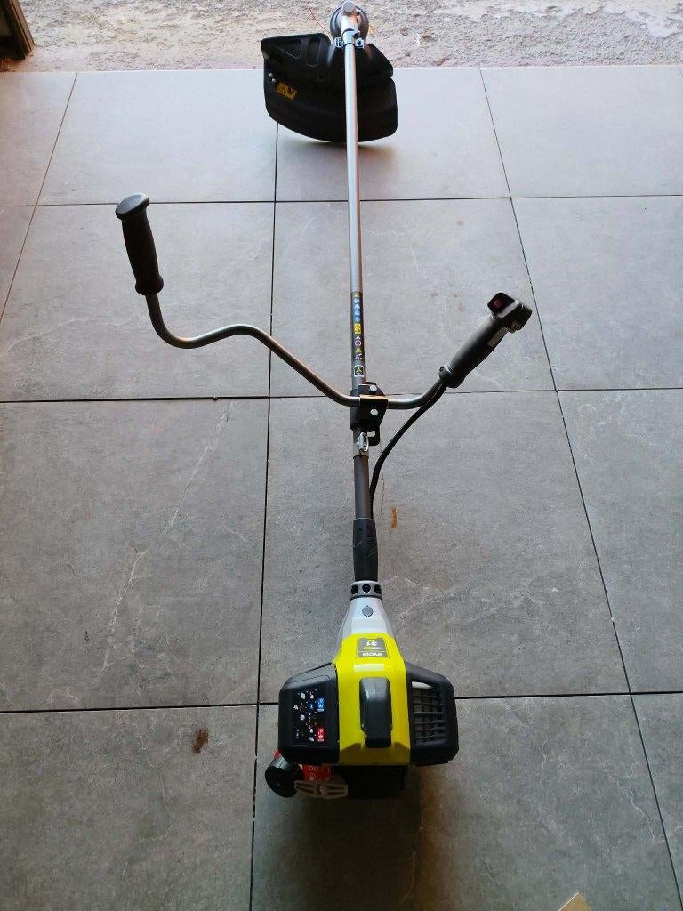 Ryobi RBC31SBO 31cc thermische bosmaaier, Ophalen, Benzine, Nieuw, Ryobi