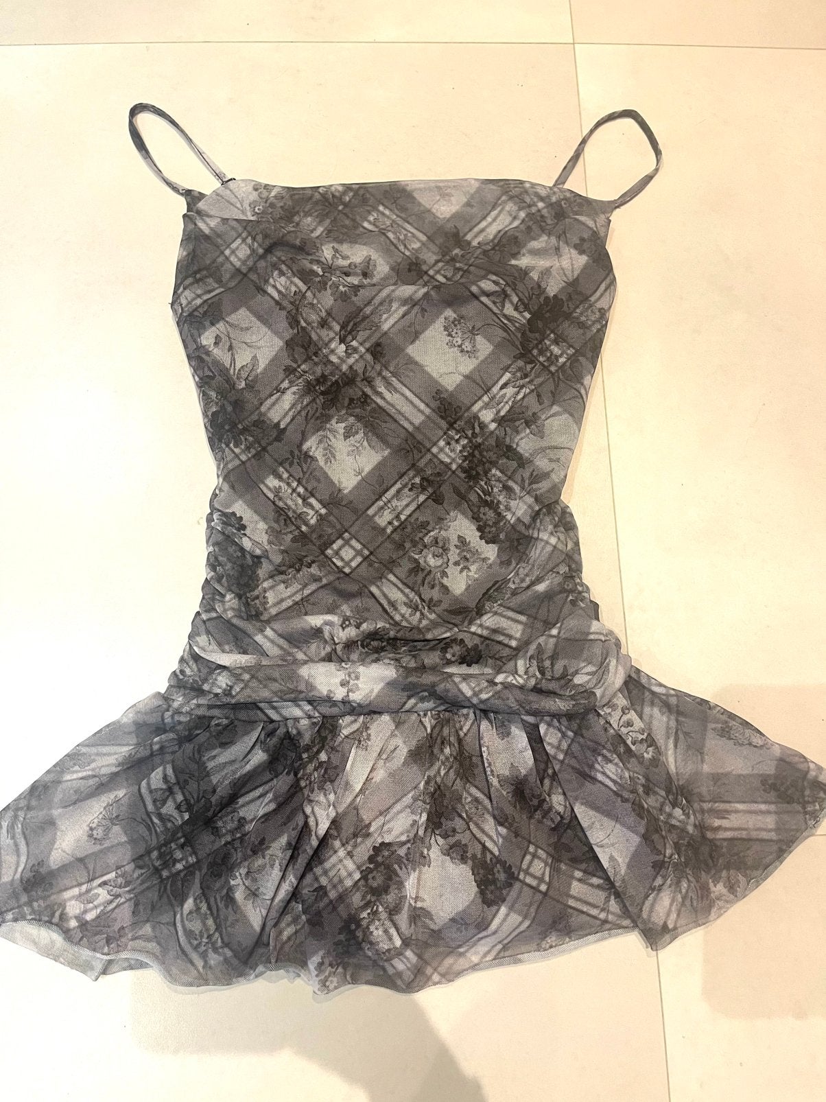 Grijs-wit zwart kanten minijurk Y2K UrbanOutfitters Coquette, Vêtements | Femmes, Robes, Enlèvement, Comme neuf, Taille 34 (XS) ou plus petite